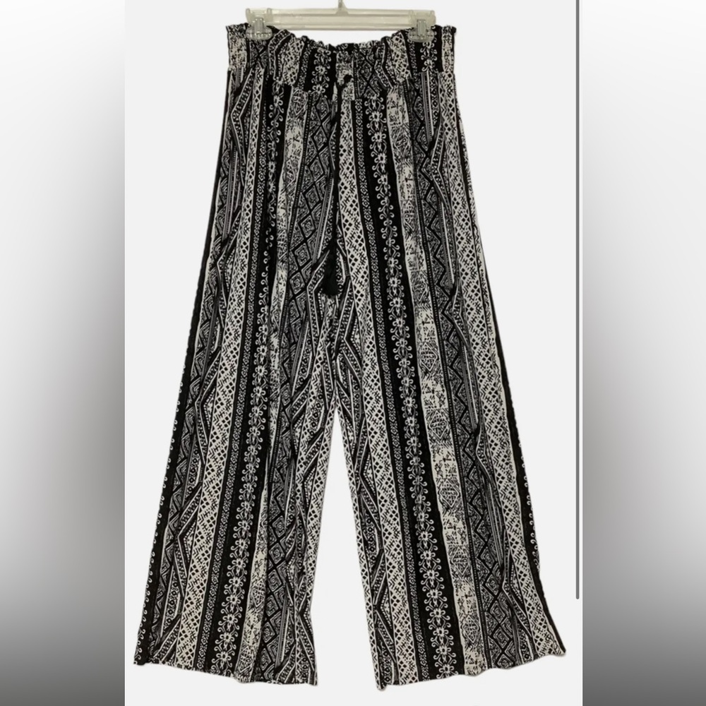 Black and white palazzo pants